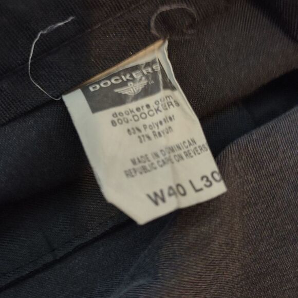 Dockers dress pants Size: W40 X L 30    (0180) - Picture 3 of 4